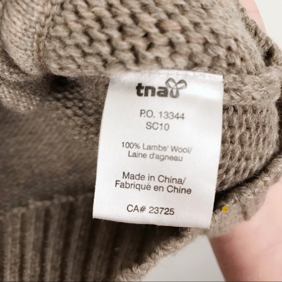 Arizia TNA Cowichan Wool Sweater Size XS - Picture 7 of 8